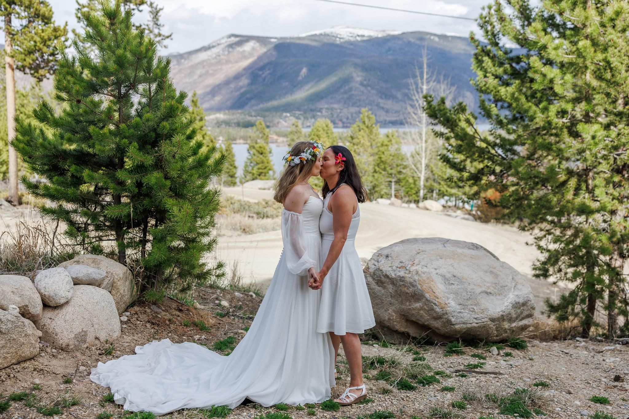 Grand Lake Colorado Wedding: Kanani and Mallory's Intimate Wedding Day