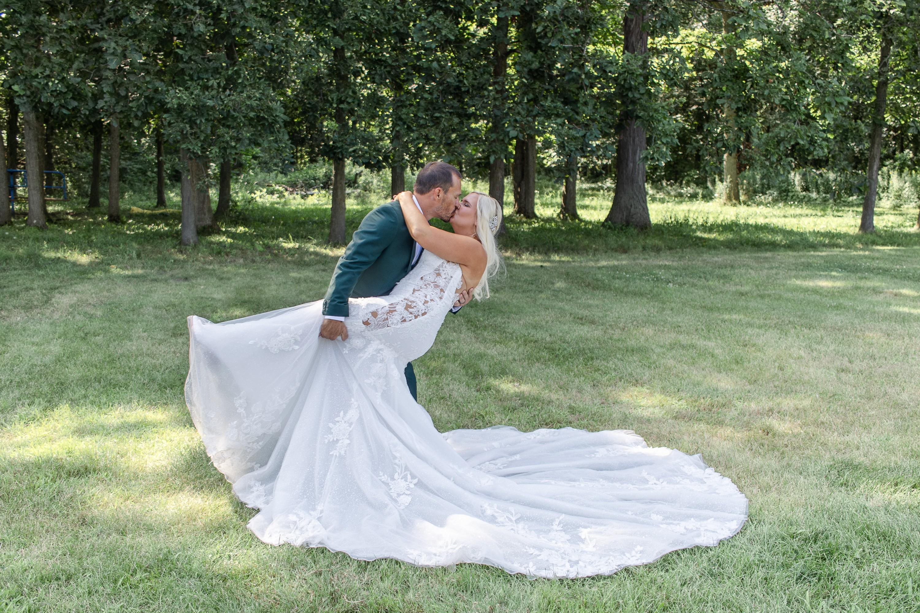 A Day to Remember: The Unforgettable Wedding of Jordan and Brian at Rustic Meadows