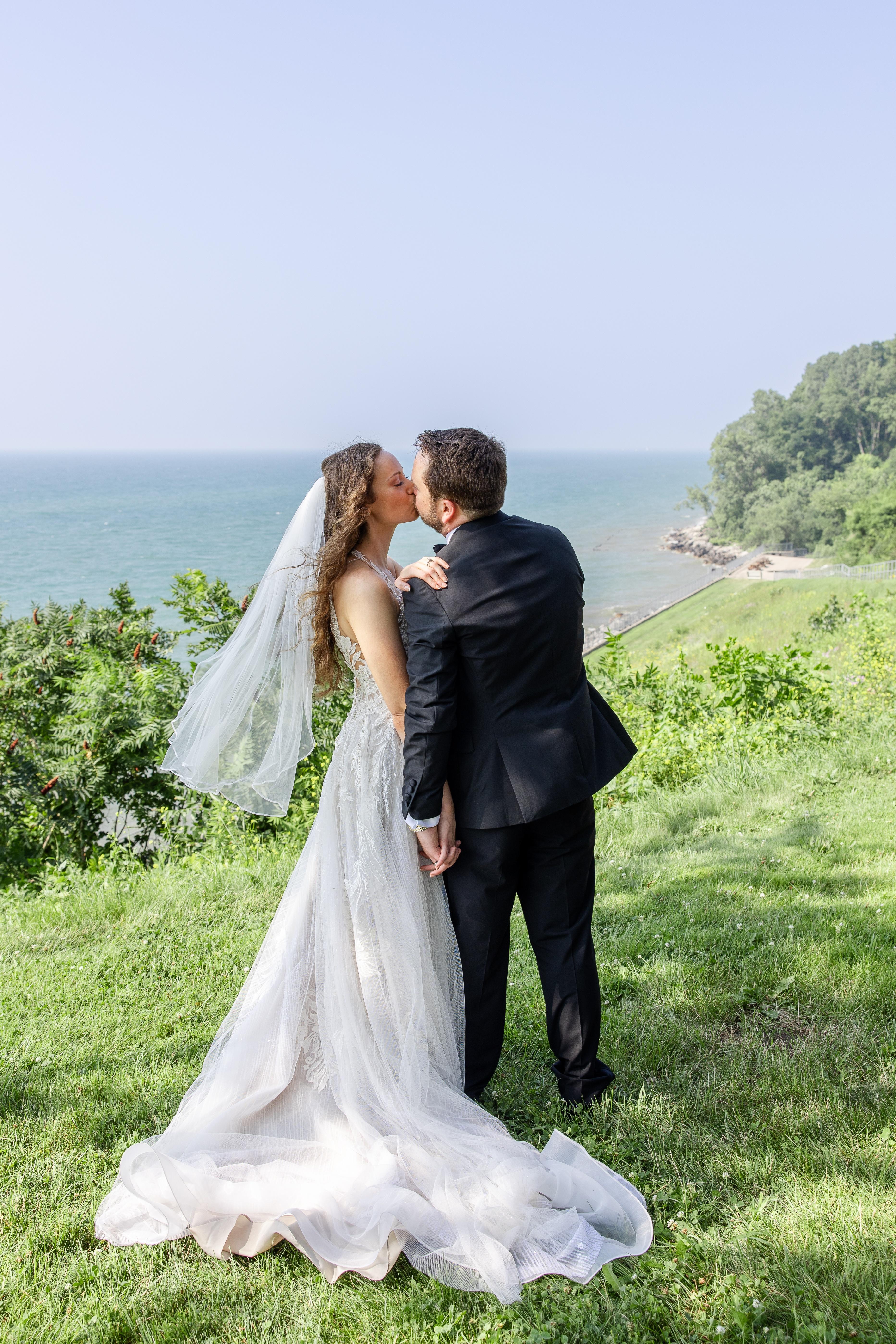A Day to Remember: Tabitha and Dennis' Wedding at Shadowland on Silver Beach