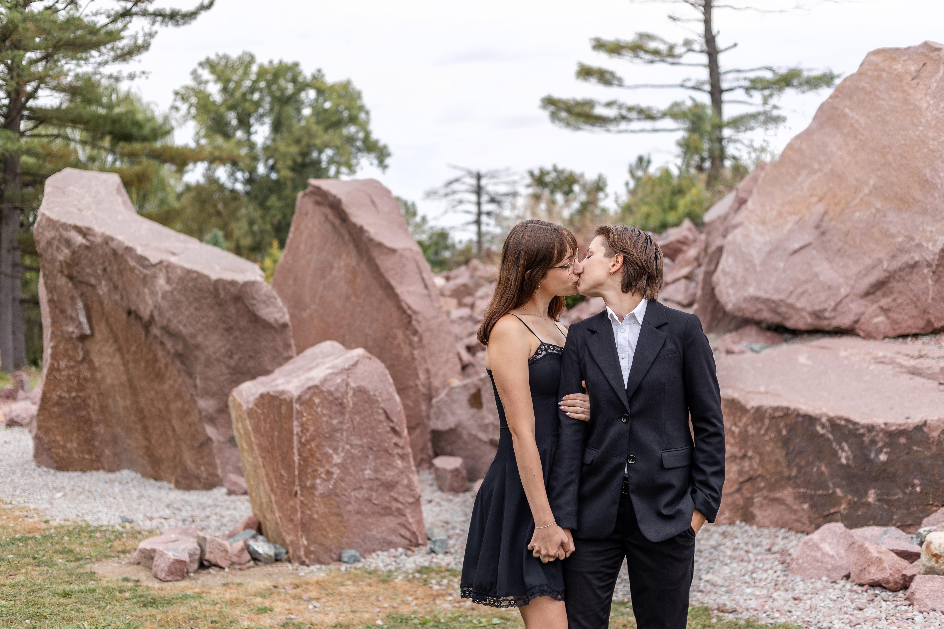 Carpenter Lake Engagement Session: Your Outdoor Adventure Awaits