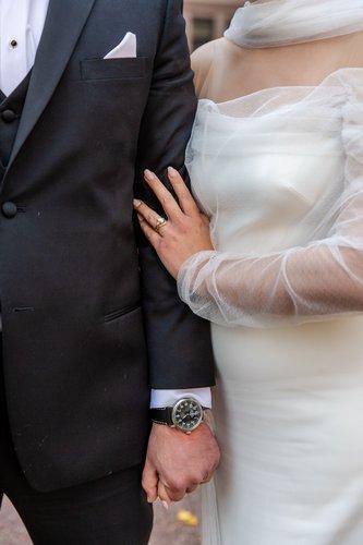 mobile - carousel-hero-element image-4