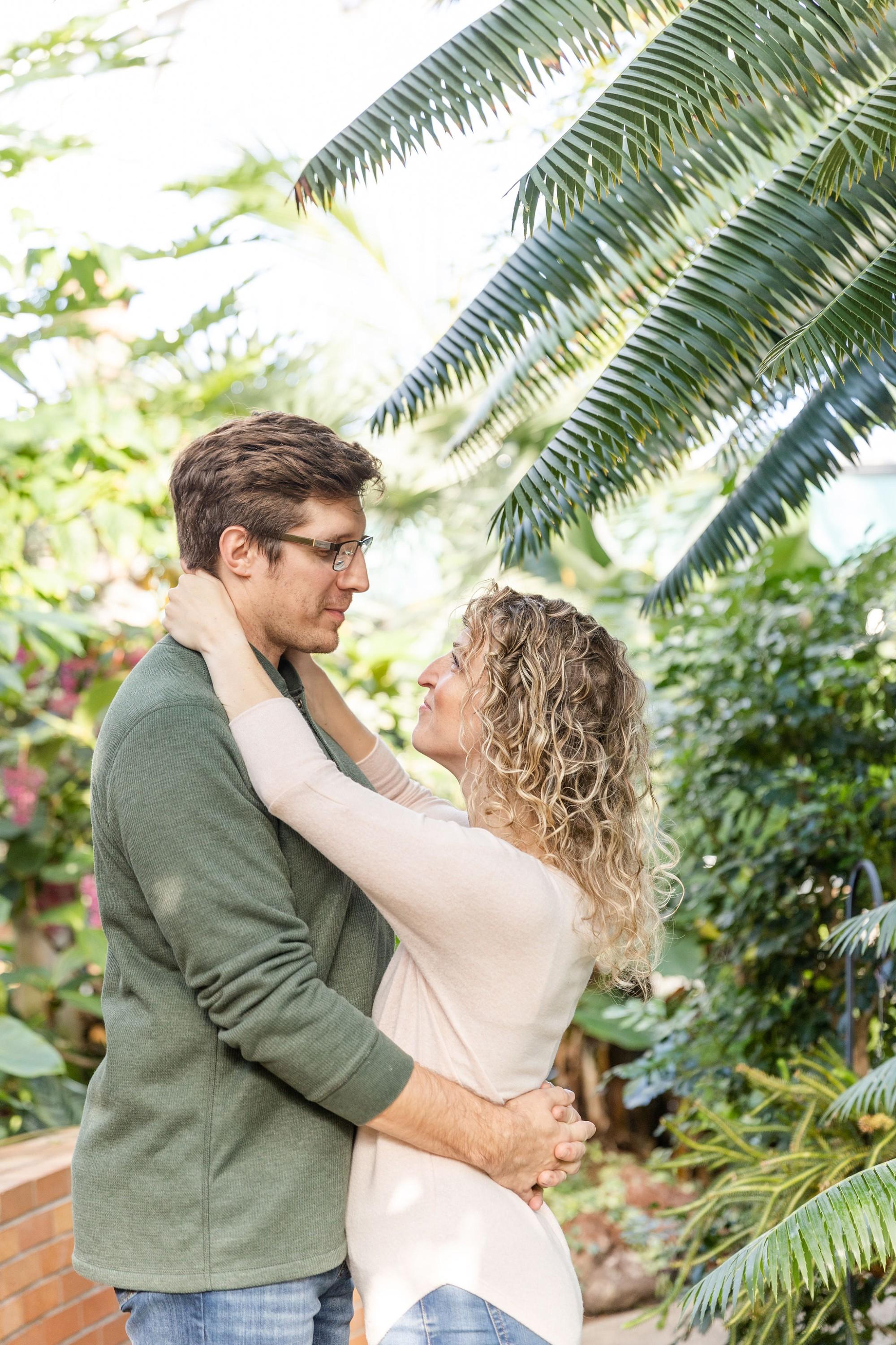Jennifer and Brent Couples Session | Matthaei Botanical Gardens Ann Arbor